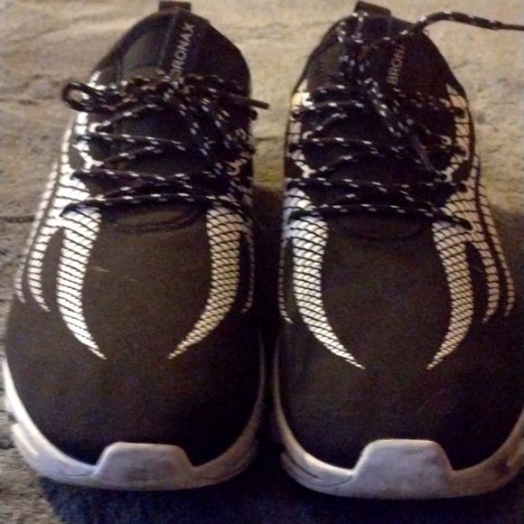 BRONAX black&white art style👟🆕 non used. Perfect condition. Check pics! - Picture 1 of 12